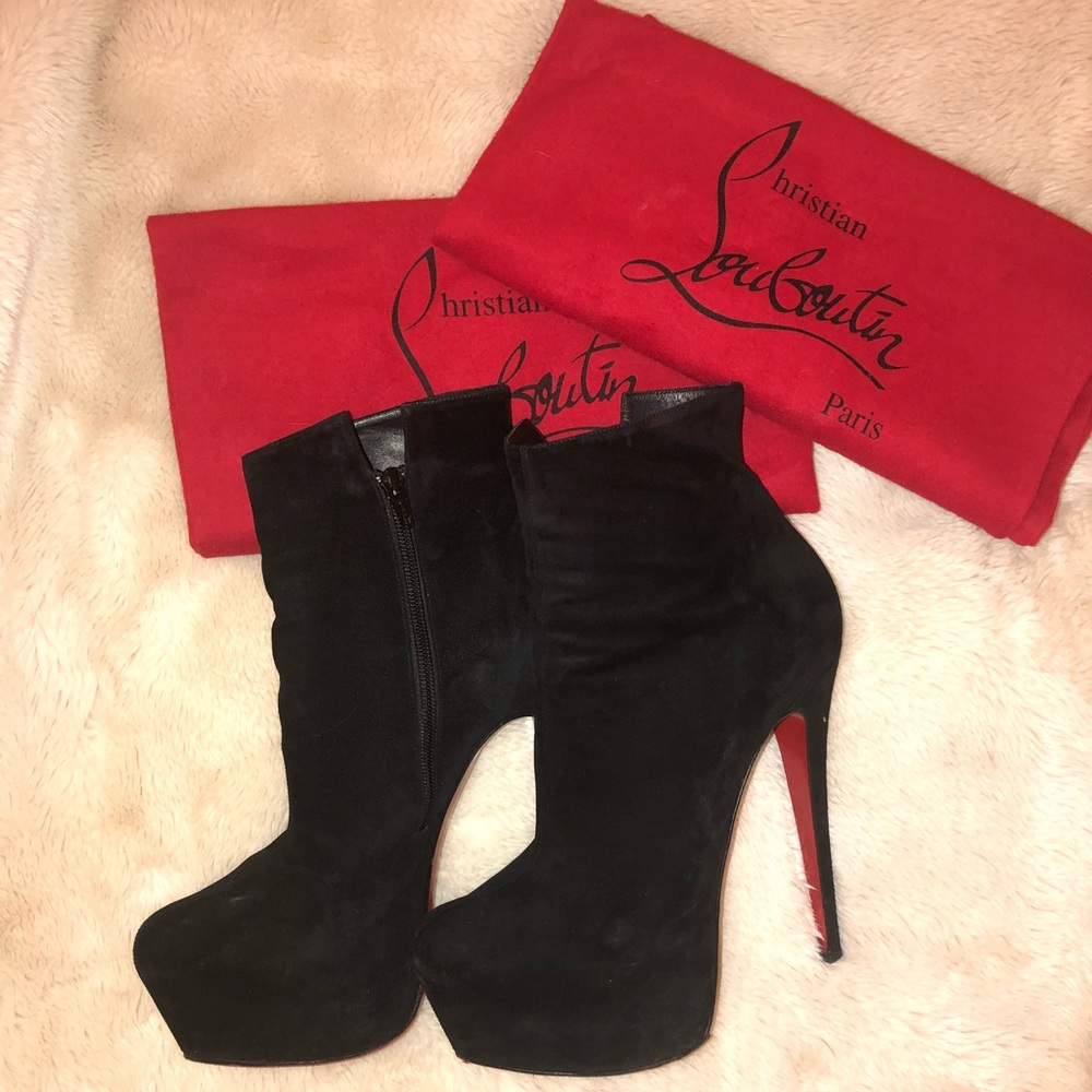 Louboutin Daf Booty Boots 41
